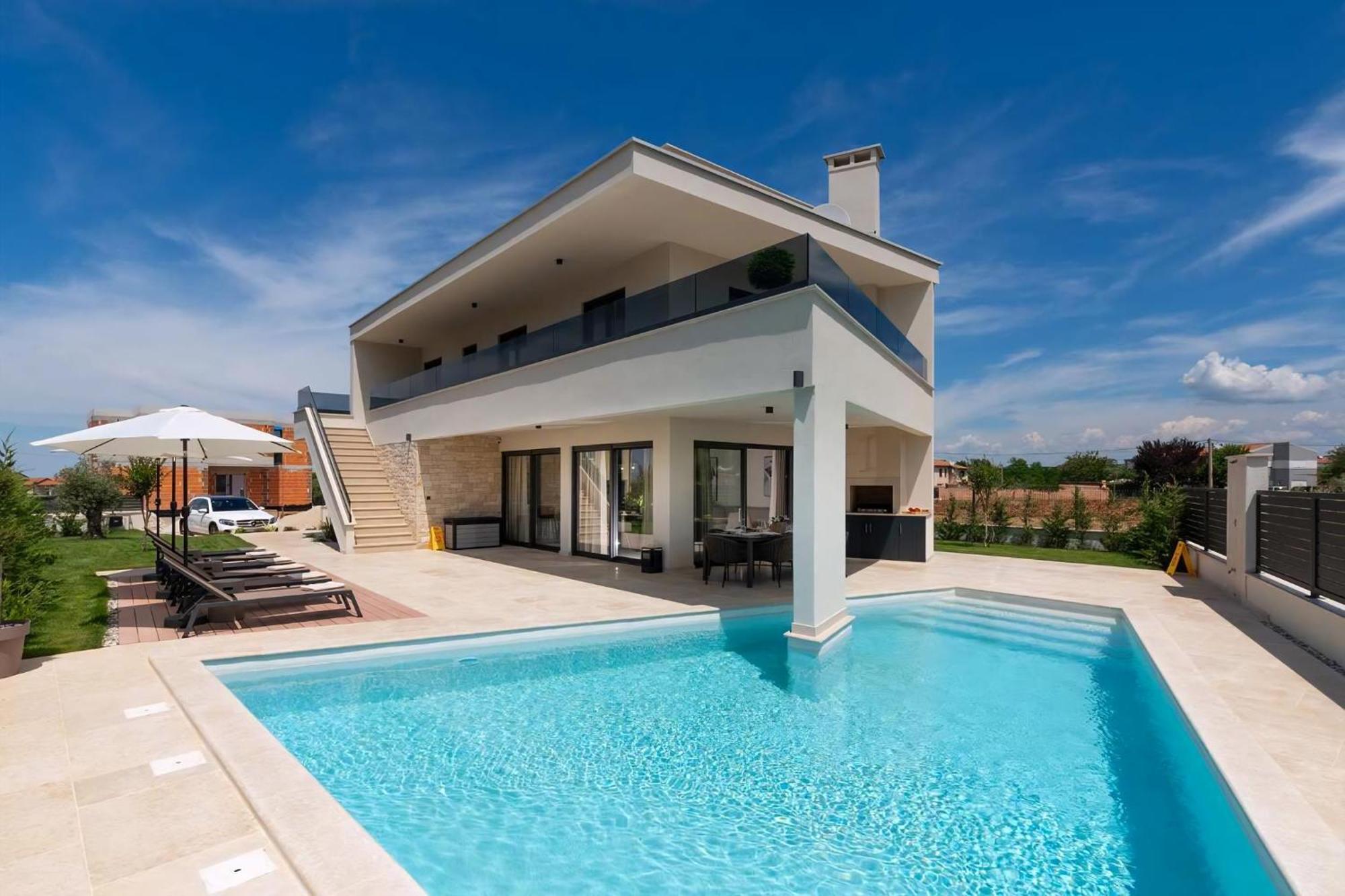 Luxurioese Villa Perla Mit Pool Und Jacuzzi Porec Esterno foto