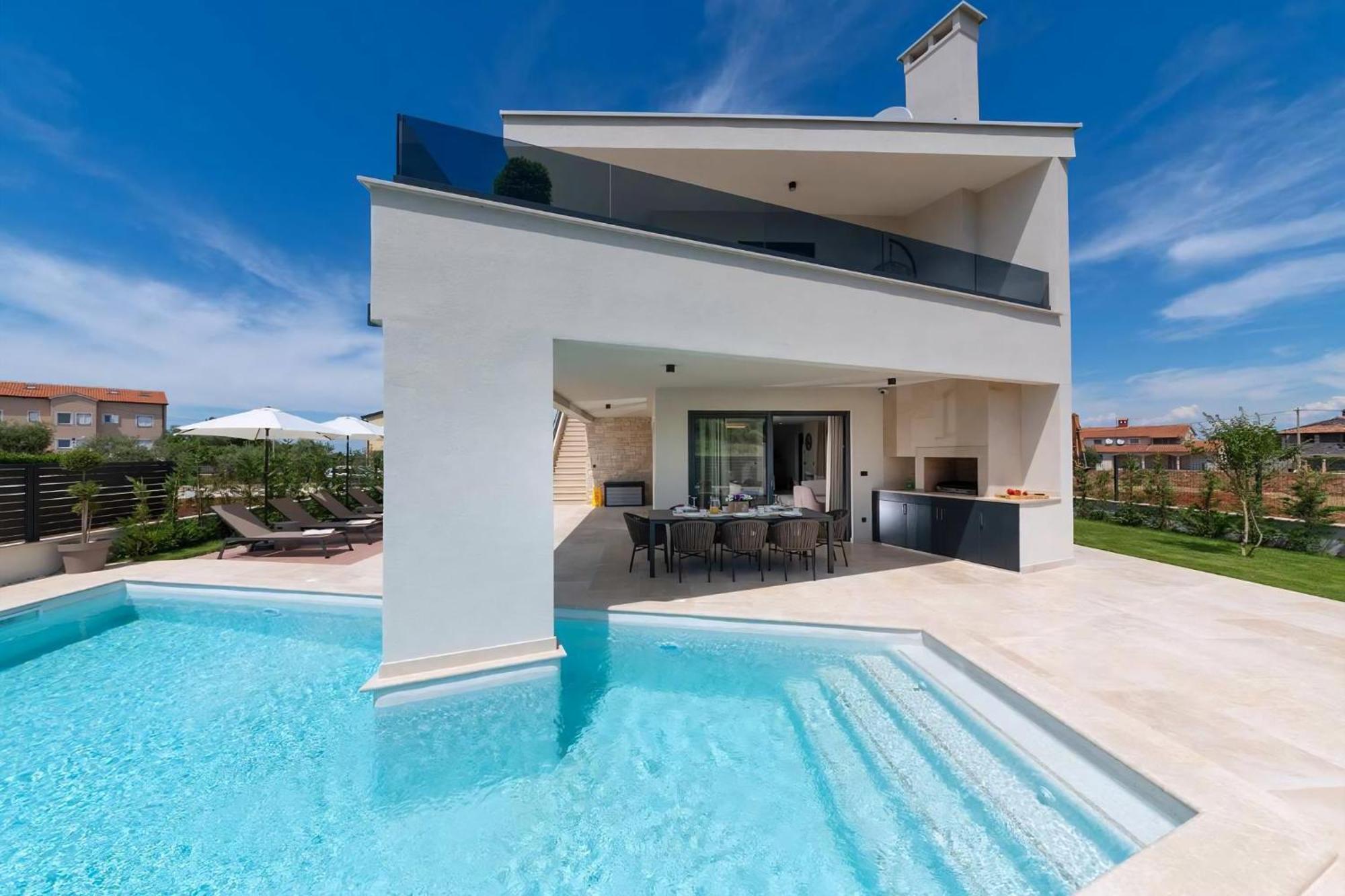 Luxurioese Villa Perla Mit Pool Und Jacuzzi Porec Esterno foto