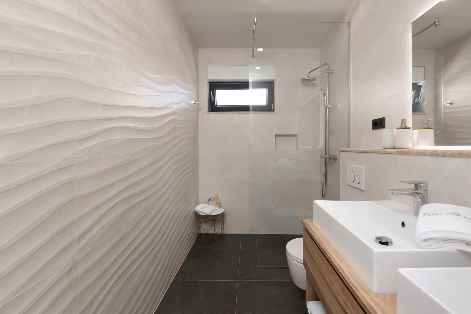 Luxurioese Villa Perla Mit Pool Und Jacuzzi Porec Esterno foto