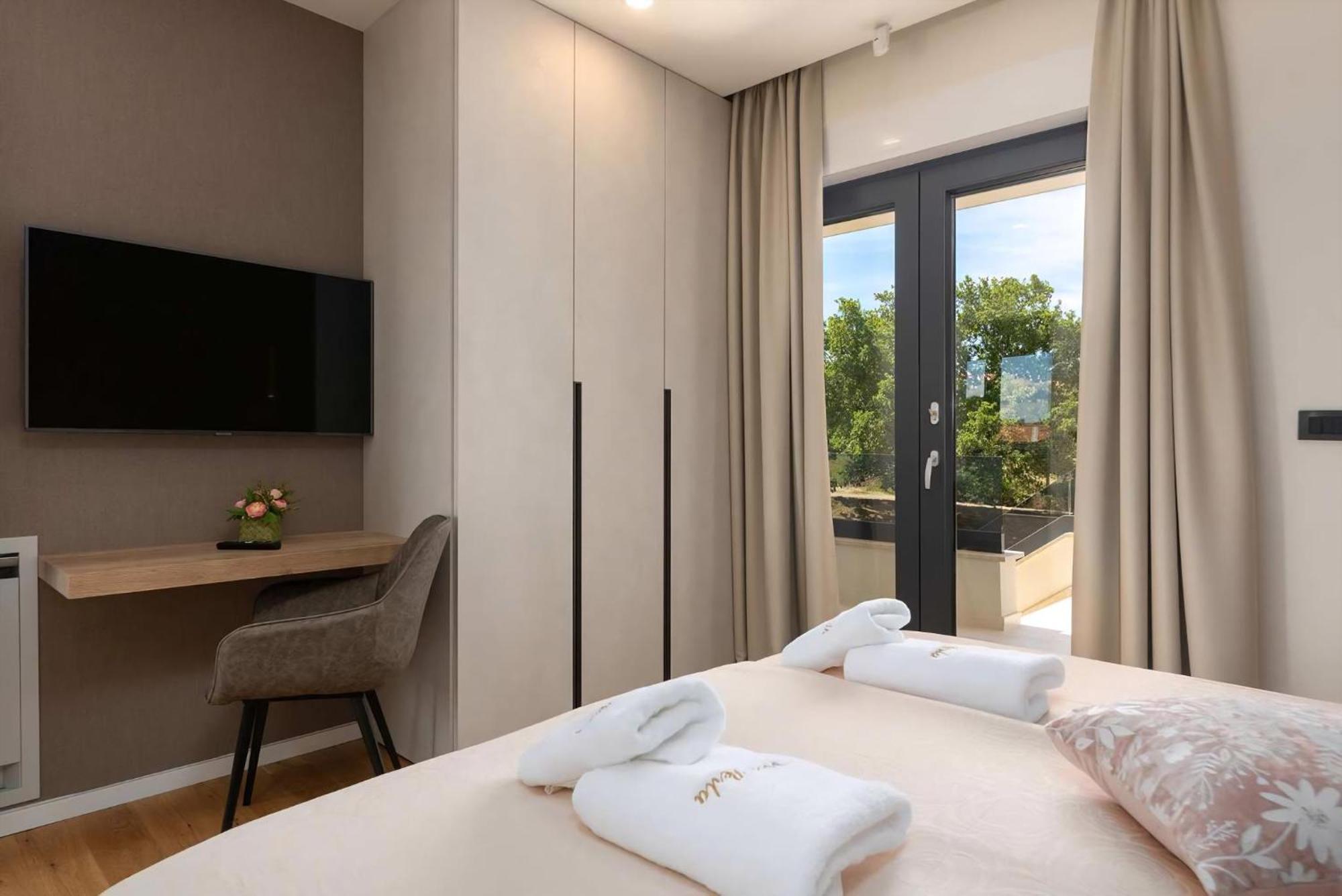Luxurioese Villa Perla Mit Pool Und Jacuzzi Porec Esterno foto