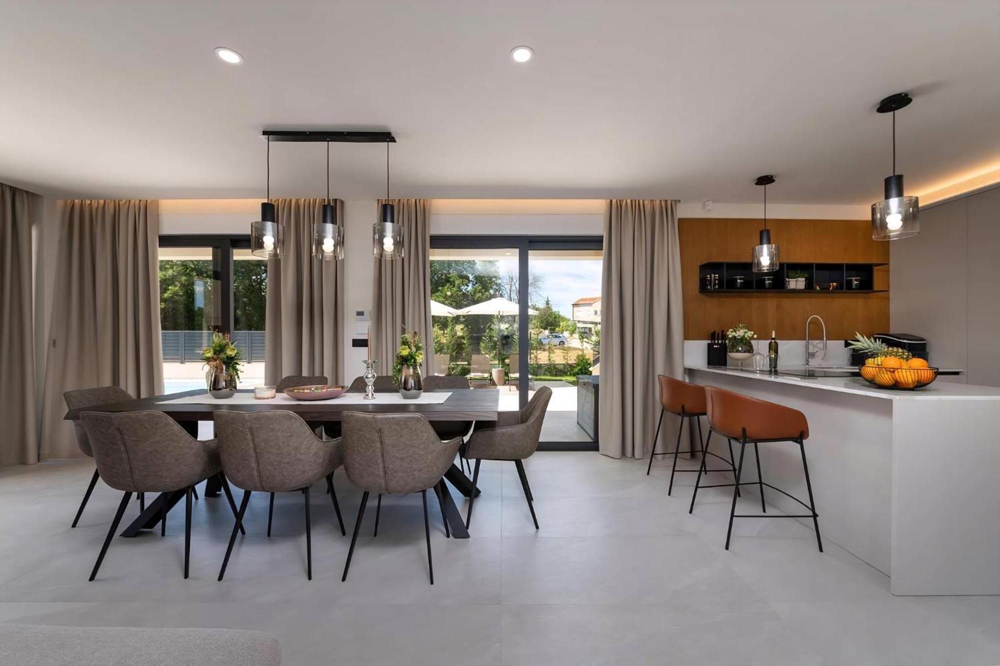 Luxurioese Villa Perla Mit Pool Und Jacuzzi Porec Esterno foto